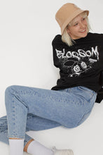 Load image into Gallery viewer, Oversized Printed Sweatshirt
